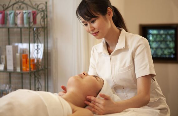 津市のリラクゼーションサロンは辛い肩こりにもぴったりな施術を提案します